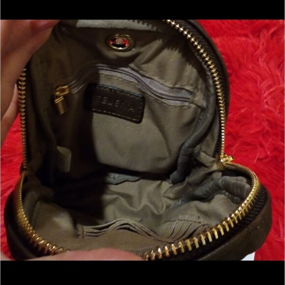 Sling Bag Crossbody Bag Gold Toned hardware - Picture 4 of 13